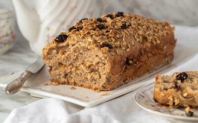 Old-Fashioned Oatmeal Cake with Nuts and Raisins