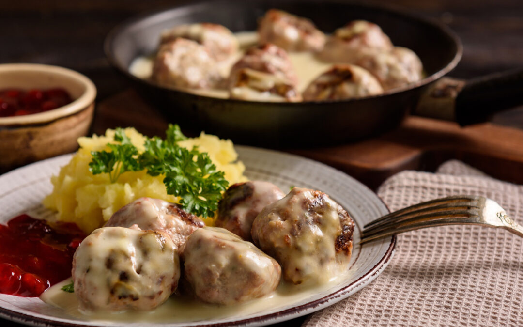 Swedish Meatballs with Mashed Potatoes and Gravy